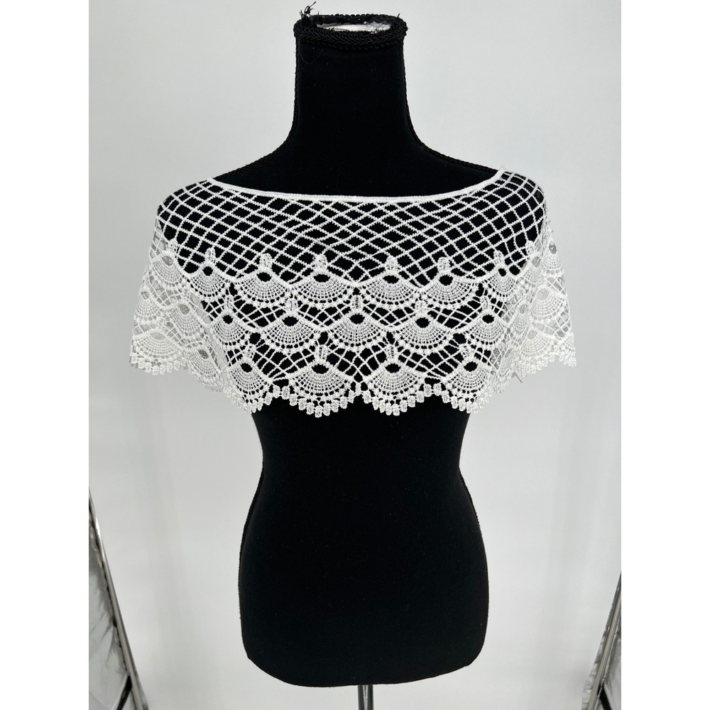 Crochet Lace Collar Poncho Capelet Women OS White Scalloped Sheer Shawl